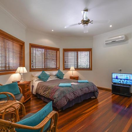 Hibiscus Lodge Bed & Breakfast Wongaling Beach Eksteriør billede