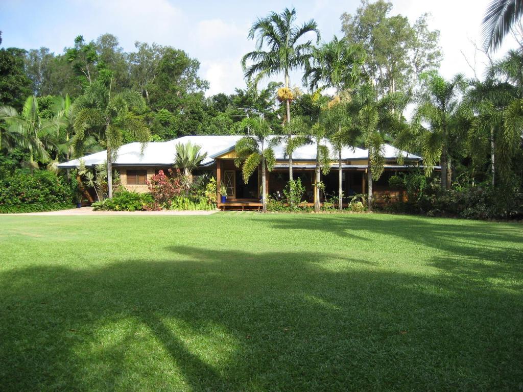 Hibiscus Lodge Bed & Breakfast Wongaling Beach Eksteriør billede