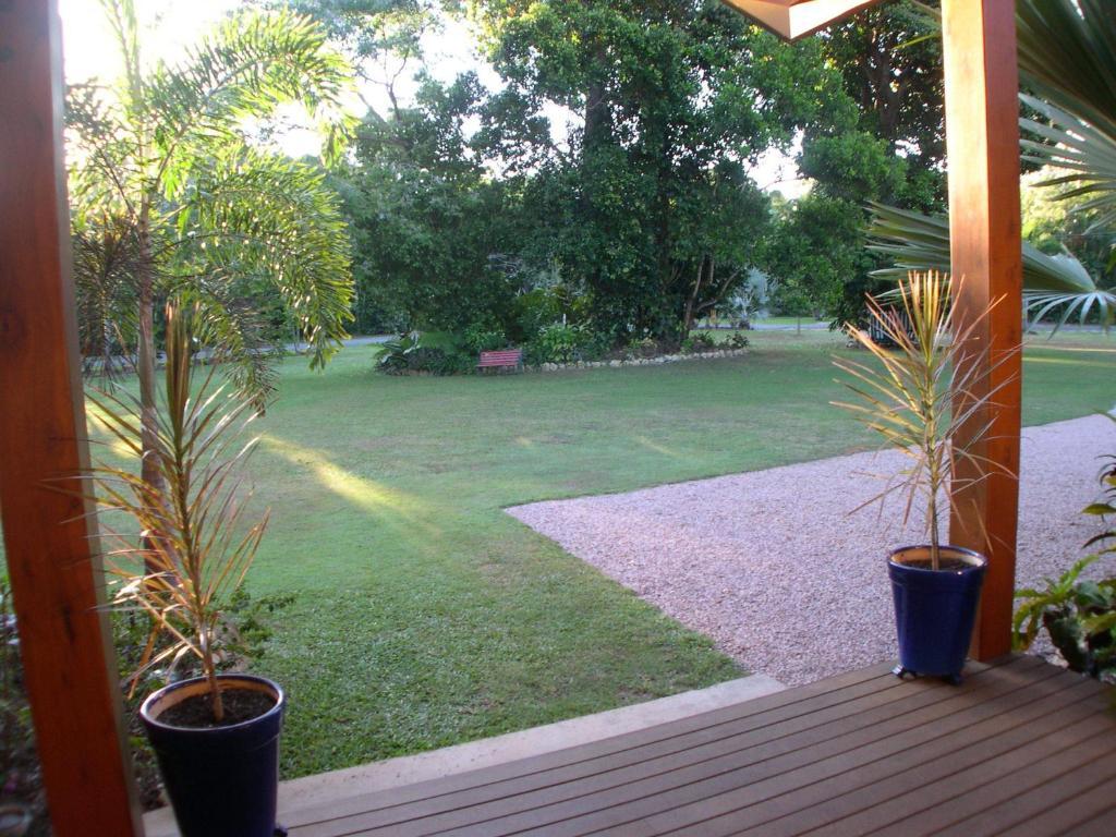 Hibiscus Lodge Bed & Breakfast Wongaling Beach Eksteriør billede