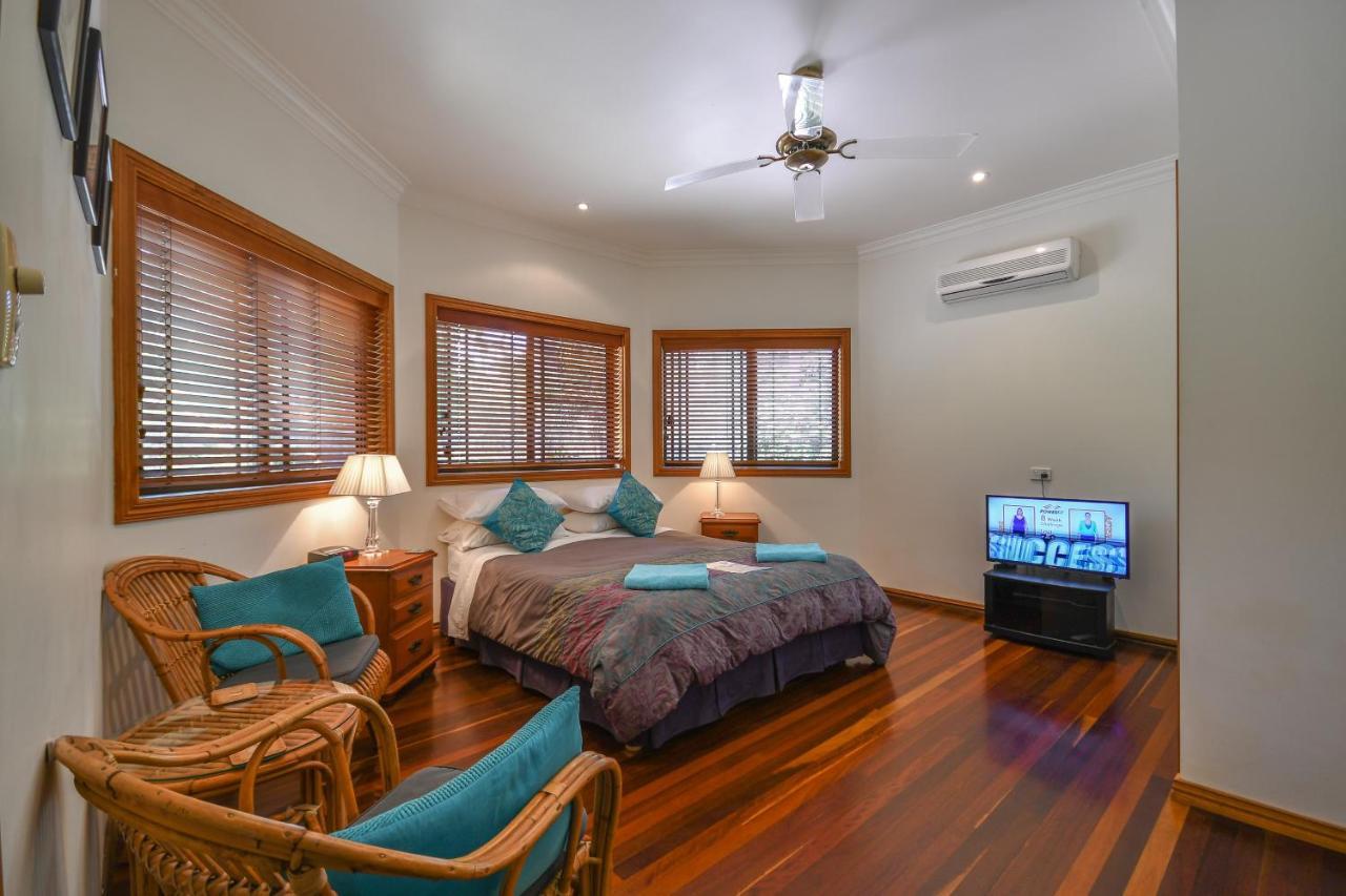 Hibiscus Lodge Bed & Breakfast Wongaling Beach Eksteriør billede